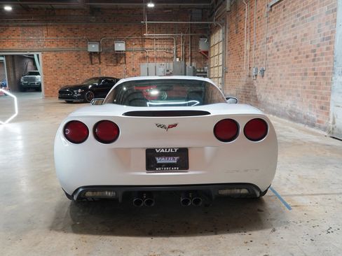 Used 2010 Chevrolet Corvette Grand Sport w/ Preferred Equipment Group RWD image 13