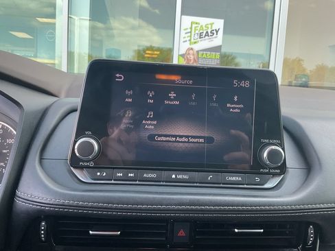 Used 2021 Nissan Rogue SV FWD image 21