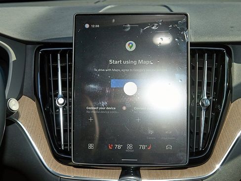 New 2026 Volvo XC60 T8 Plus w/ Protection Package Premier image 24