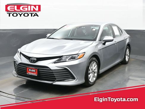 Used 2024 Toyota Camry LE image 1