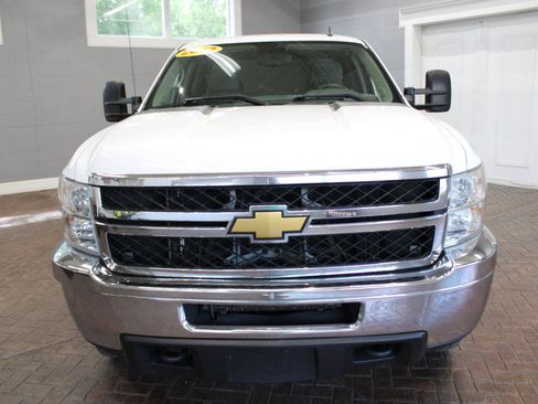 Used 2012 Chevrolet Silverado 2500 LT w/ Convenience Package AWD/4WD image 2