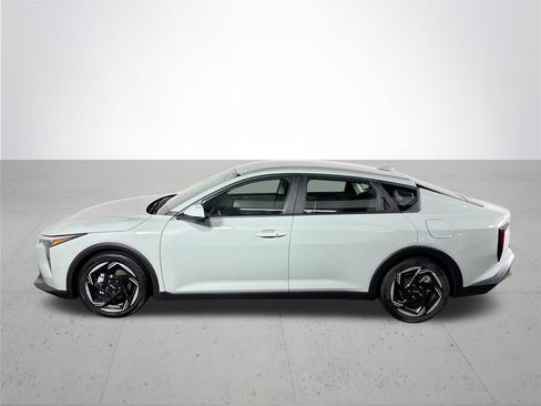 Certified 2025 Kia K4 EX image 9