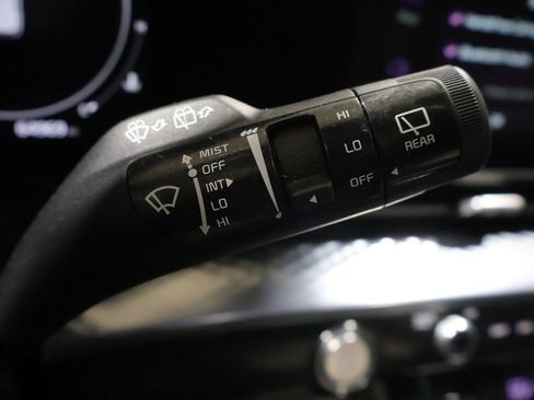 Used 2022 Kia Carnival SX Prestige FWD image 40