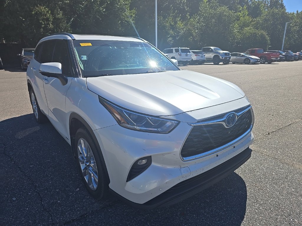 Used 2023 Toyota Highlander Limited AWD/4WD image 3