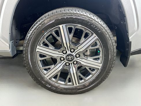 Used 2026 Toyota Sequoia Capstone AWD/4WD image 31