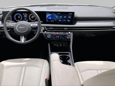 Used 2025 Hyundai Sonata SEL FWD image 15