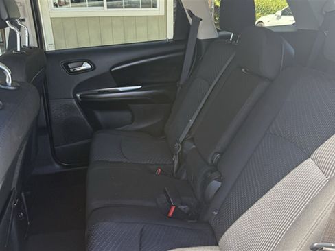 Used 2016 Dodge Journey SXT w/ Premium Group FWD image 19