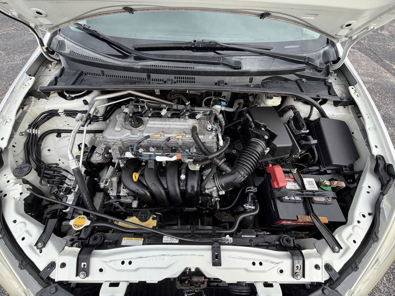 Used 2014 Toyota Corolla LE FWD image 19