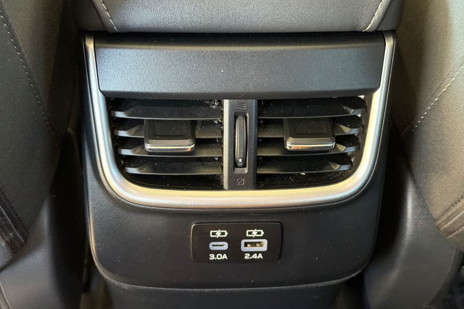 Used 2025 Subaru Outback Premium AWD/4WD image 14