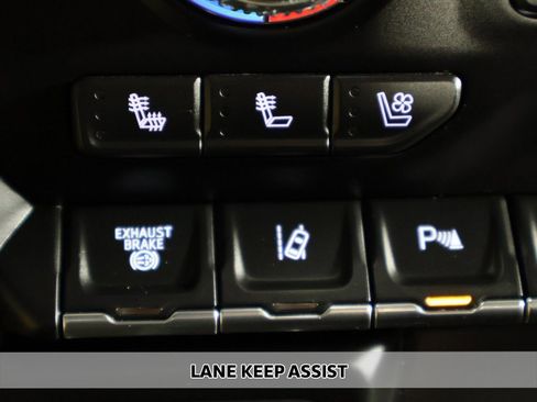 Used 2022 GMC Sierra 2500 Denali w/ Denali Black Diamond Edition image 7