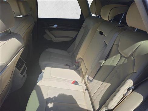 Certified 2023 Audi Q5 Premium Plus w/ Premium Plus Package image 9