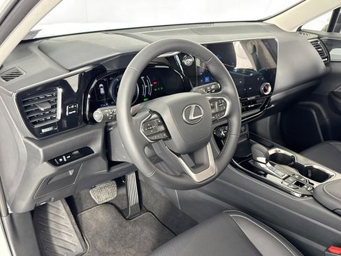 Used 2026 Lexus NX 450h+ AWD w/ Luxury Package image 7