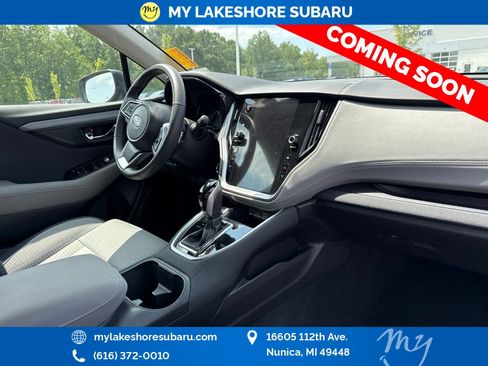 Used 2025 Subaru Outback Premium AWD/4WD image 14