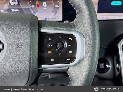 New 2025 Nissan Armada SL w/ Captain's Chari Seat Package image 14