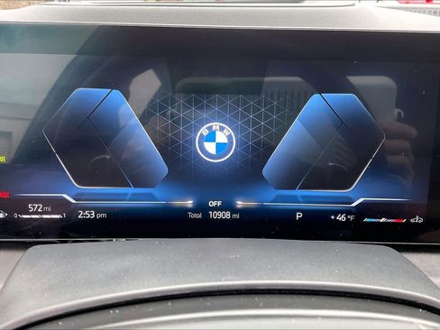 Used 2025 BMW X7 xDrive40i w/ Premium Package image 29