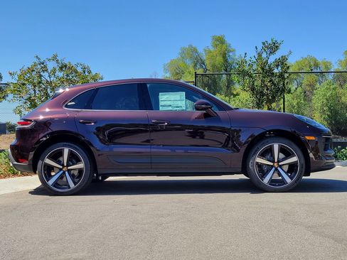 New 2026 Porsche Macan AWD/4WD image 8