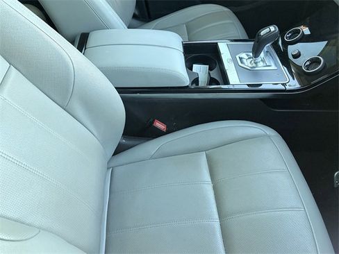 Used 2021 Land Rover Range Rover Evoque SE image 5