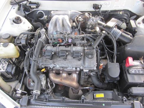 Used 1998 Toyota Avalon XL image 17