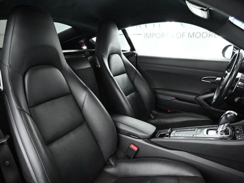 Used 2018 Porsche 718 Cayman RWD image 18
