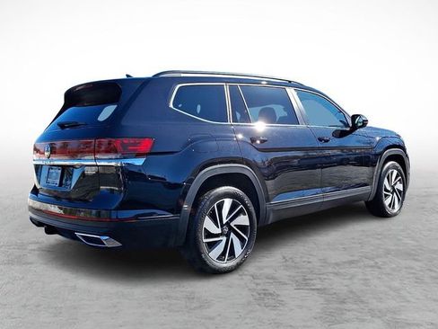 Used 2025 Volkswagen Atlas SE image 6