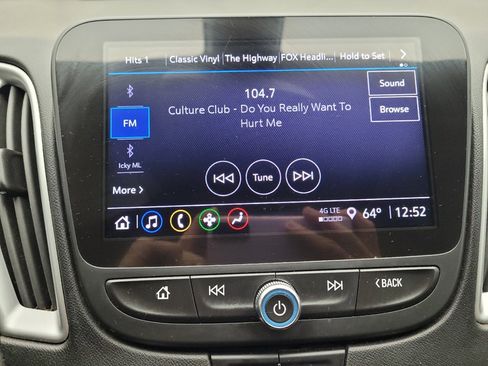 Used 2022 Chevrolet Malibu LT FWD image 25