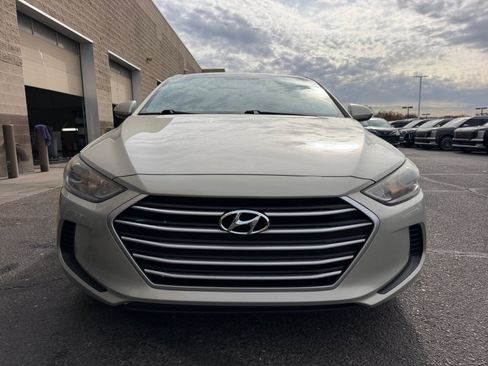 Used 2017 Hyundai Elantra SE image 23