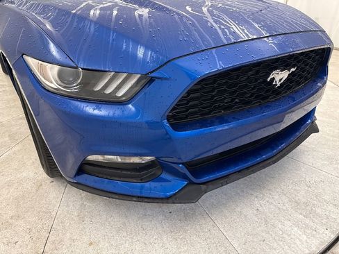 Used 2017 Ford Mustang Coupe RWD image 15