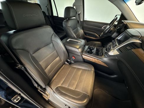 Used 2019 GMC Yukon Denali w/ Denali Ultimate Package AWD/4WD image 25