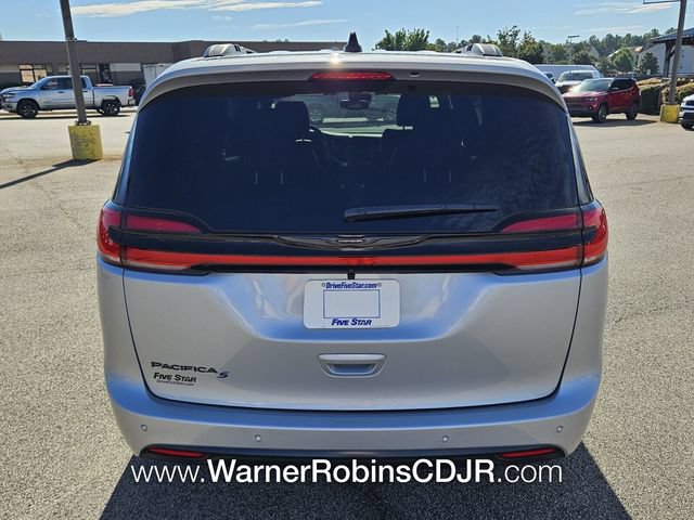 New 2026 Chrysler Pacifica Select w/ S Appearance Package FWD image 11