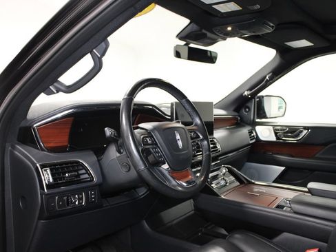 Used 2022 Lincoln Navigator Reserve AWD/4WD image 24