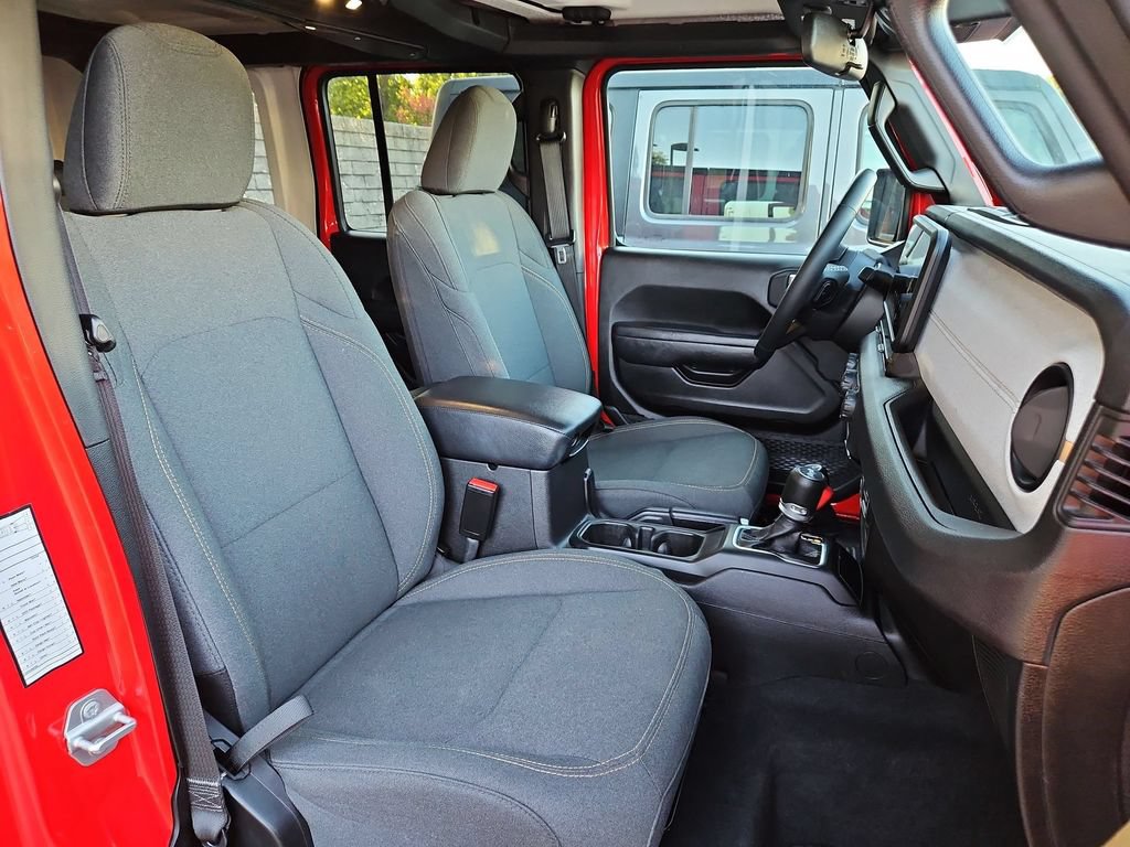 Used 2025 Jeep Wrangler Unlimited Sport AWD/4WD image 31