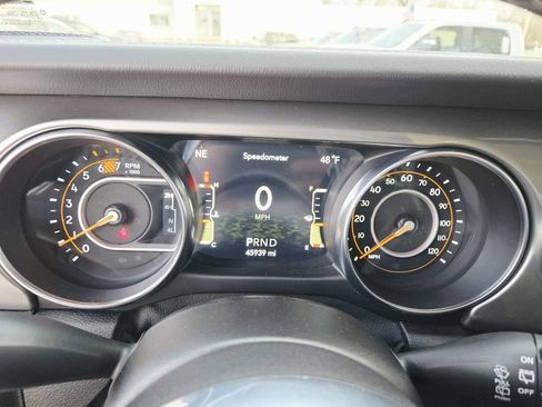 Used 2021 Jeep Wrangler Unlimited Sahara w/ Cold Weather Group image 25