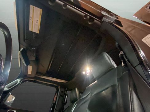 Used 2022 Jeep Wrangler Unlimited Sport image 9