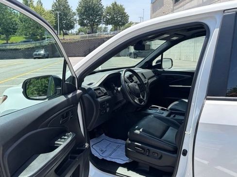Used 2023 Honda Passport EX-L image 14