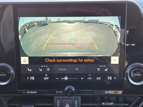 Used 2025 Lexus NX 250 FWD w/ Towing Package (2000 Lbs) image 18