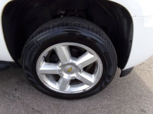 Used 2007 Chevrolet Suburban LTZ w/ LTZ Preferred Equipment Group AWD/4WD image 49