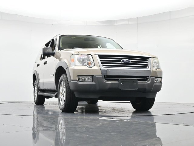 Used 2006 Ford Explorer XLT AWD/4WD image 36