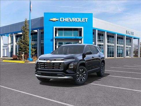 New 2026 Chevrolet Equinox LT w/ Convenience Package II image 8