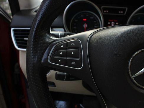 Used 2016 Mercedes-Benz GLE 350 w/ Premium Package image 28