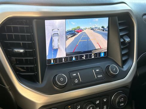 Used 2021 GMC Acadia Denali w/ Denali Technology Package FWD image 27