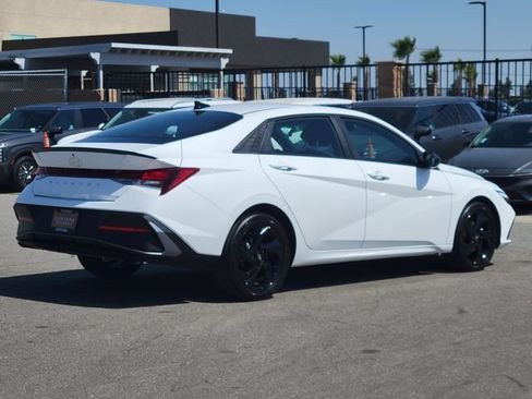 New 2026 Hyundai Elantra SEL Sport FWD image 4