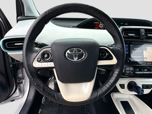 Used 2016 Toyota Prius Four FWD image 37