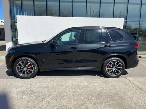 New 2026 BMW X5 xDrive40i w/ M Sport Package image 2
