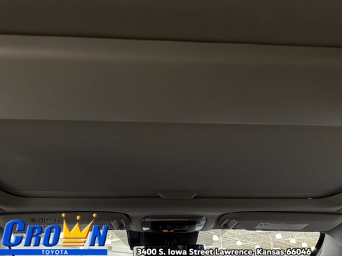 New 2026 Toyota Prius Plug-In Hybrid FWD image 27
