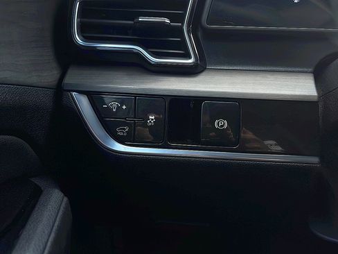 Used 2023 Kia Sportage X-Line w/ X-Line Premium Package AWD/4WD image 17