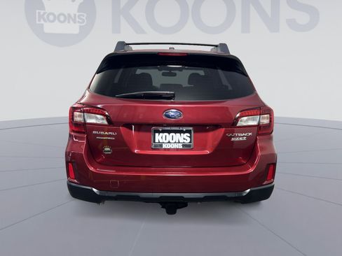 Used 2015 Subaru Outback 2.5i Limited AWD/4WD image 10