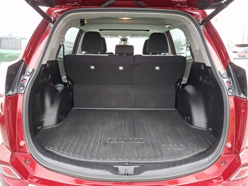 Used 2018 Toyota RAV4 XLE image 28