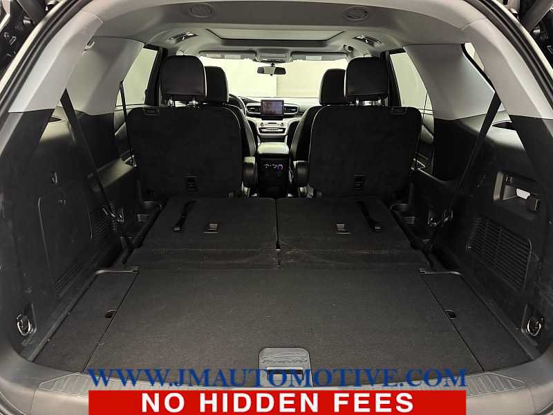 Used 2023 Ford Explorer XLT w/ Equipment Group 202A AWD/4WD image 19
