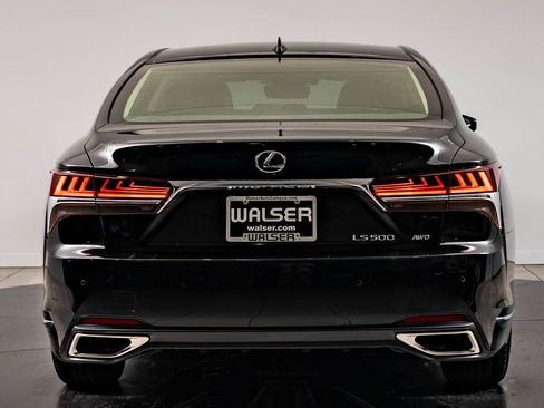 Used 2018 Lexus LS 500 AWD w/ Interior Upgrade Package image 7