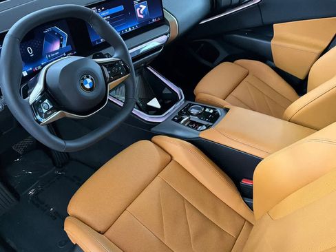 Used 2025 BMW X3 xDrive30i w/ Premium Package image 11